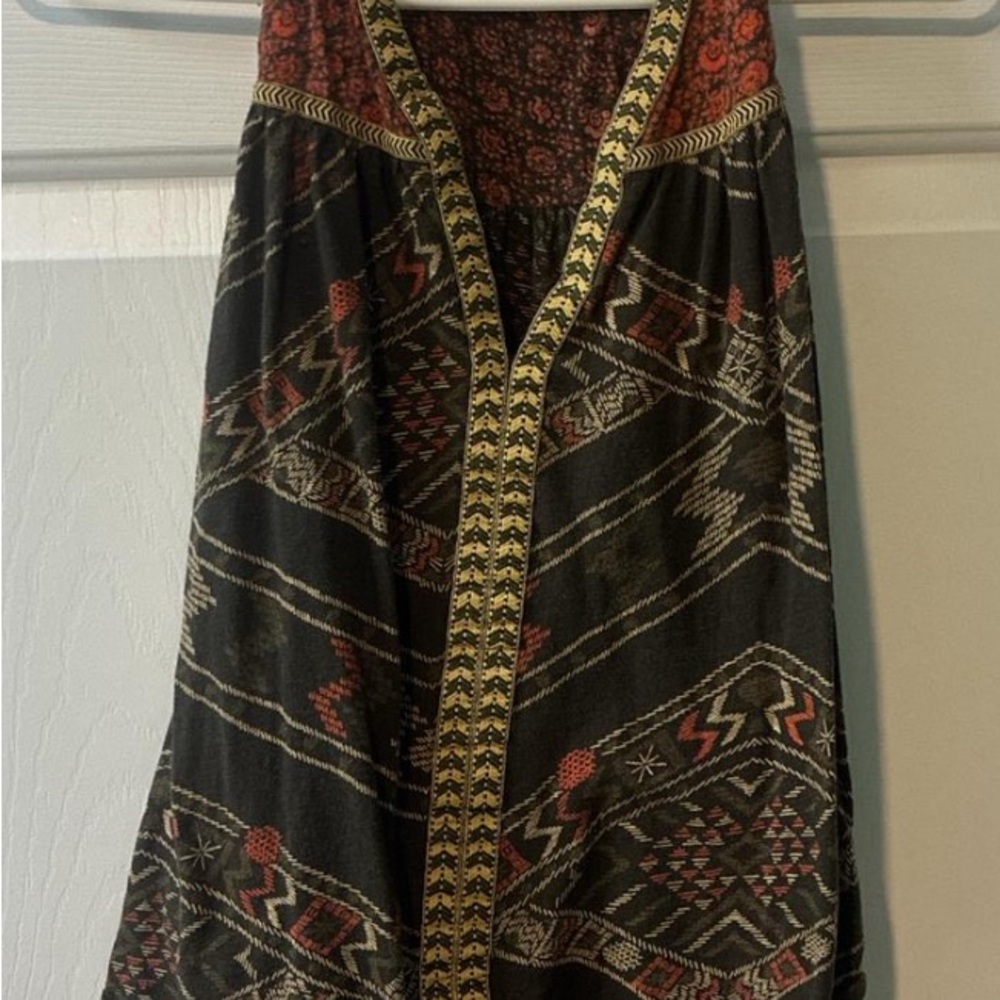 Ecote Black and Red Geometric Tank Top